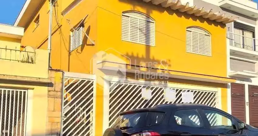 SOBRADO À VENDA, COM 267M² COM 3 DORM (1 SUÍTE), SALÃO GRANDE COM WC, 3 VAGAS DE GARAGEM COM ARMÁRI