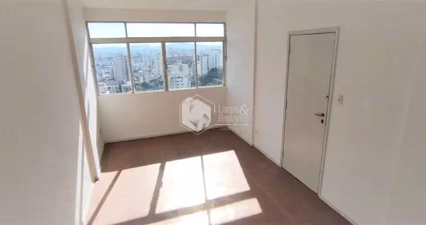 APARTAMENTO À VENDA, COM 59M² 2 AMPLOS DORMITÓRIOS COM ARMÁRIOS EMBUTIDOS, SALA AREJADA COM PISO LA