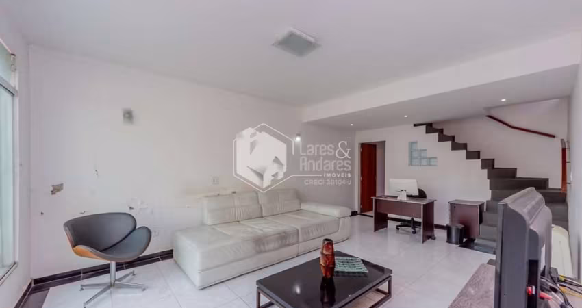 Sobrado para venda com 2 quartos, sendo 1 suíte, 132m²
