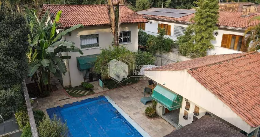 Casa tipo para venda com 4 quartos, sendo 2 suítes, 198m²
