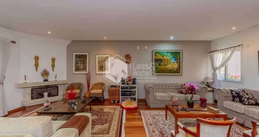 Casa no condomínio Villa De Monterey para venda com 6 quartos, sendo 4 suítes, 369m²