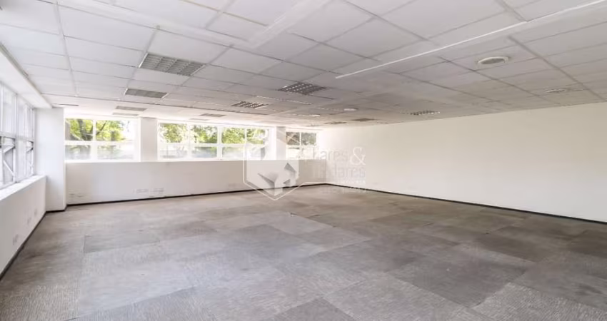 Conjunto comercial para venda, 105.6m²