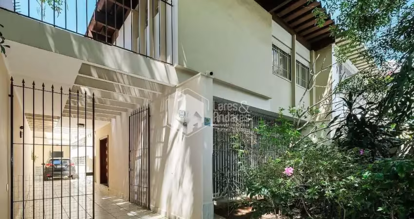 Casa tipo para venda com 4 quartos, sendo 1 suíte, 269m²