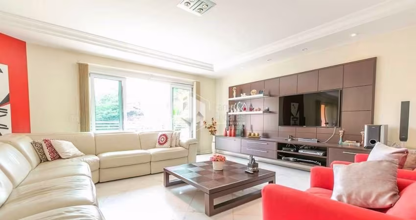 Casa tipo para venda e locação com 4 quartos, sendo 4 suítes, 600m²