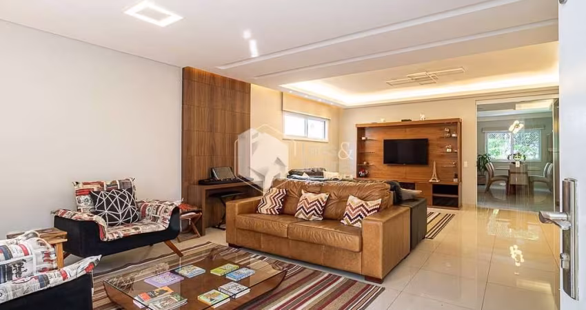 Casa em condomínio para venda com 4 quartos, sendo 2 suítes, 307m²