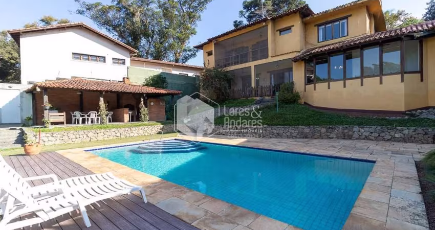 Sobrado para venda com 5 quartos, sendo 3 suítes, 650m²