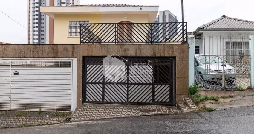 Sobrado para venda com 3 quartos, sendo 2 suítes, 240m²
