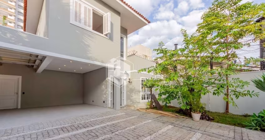 Casa tipo para venda com 3 quartos, sendo 2 suítes, 300m²