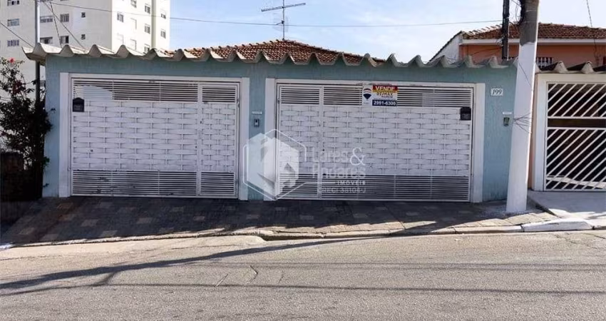 Casa tipo para venda com 5 quartos, 215m²