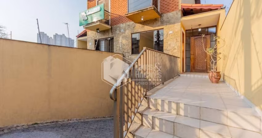 Casa tipo para venda com 3 quartos, sendo 1 suíte, 247m²
