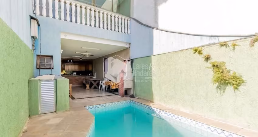 Sobrado para venda com 4 quartos, sendo 2 suítes, 385m²