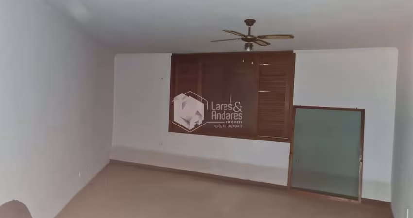 Casa tipo para venda com 4 quartos, sendo 4 suítes, 770m²