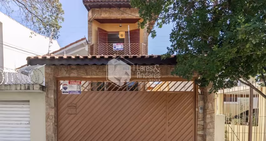 Sobrado para venda com 3 quartos, sendo 2 suítes, 213m²