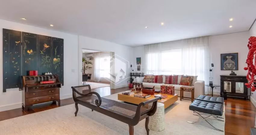 Cobertura para venda com 5 quartos, sendo 4 suítes, 881m²