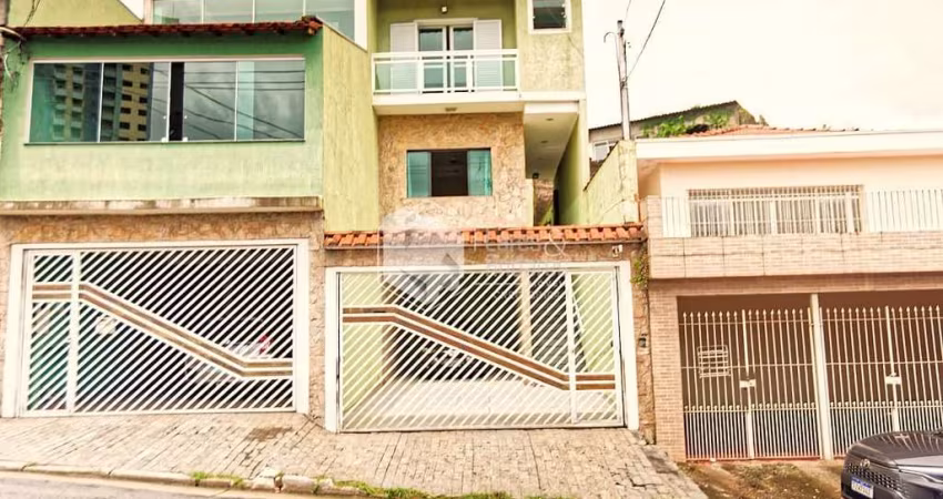 Sobrado para venda com 3 quartos, sendo 1 suíte, 145m²