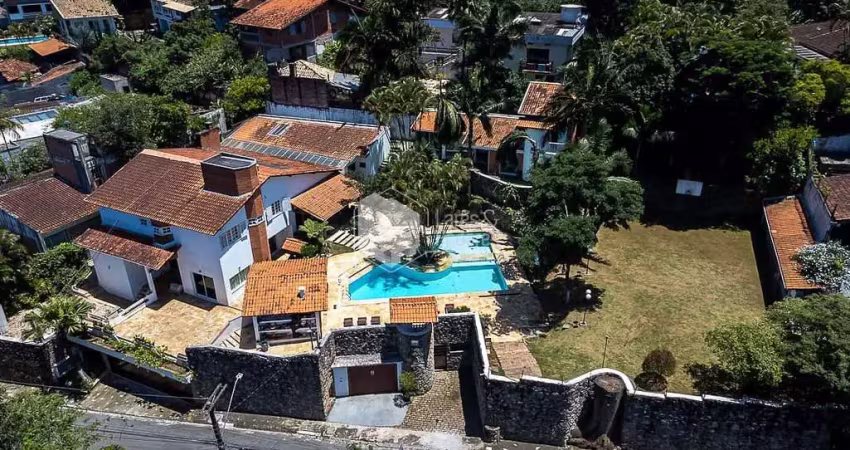 Casa tipo para venda em granja viana com 6 quartos, sendo 4 suítes, 708m²