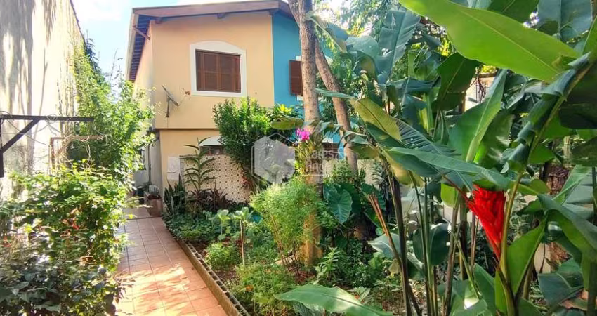 SOBRADO COM 250 M², 3 DORMS (1 SUÍTE), ARMÁRIOS NA COZINHA E NOS DORMS, EDÍCULA  REFORMADA COM BANH