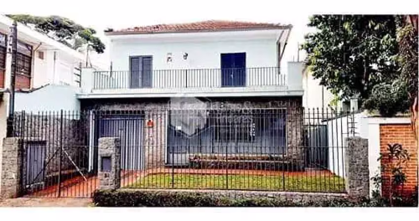 Casa tipo para venda com 3 quartos, 250m²