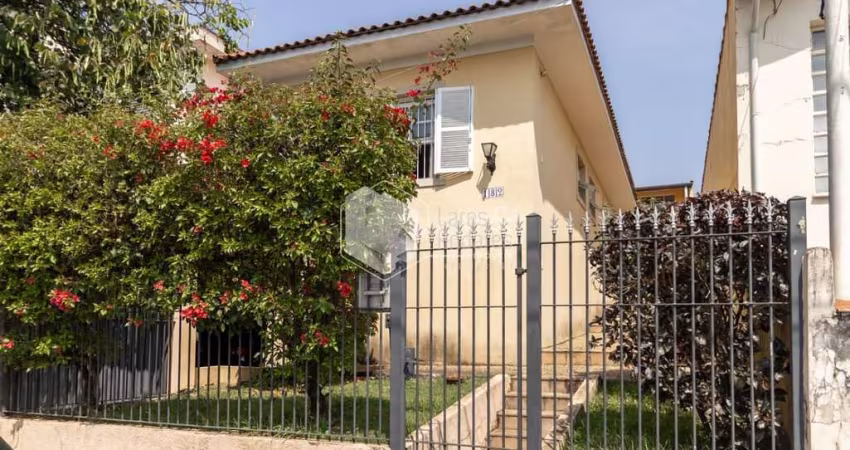 Casa tipo para venda com 3 quartos, sendo 1 suíte, 150m²