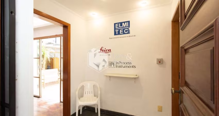 Casa tipo para venda com 4 quartos, sendo 2 suítes, 493m²