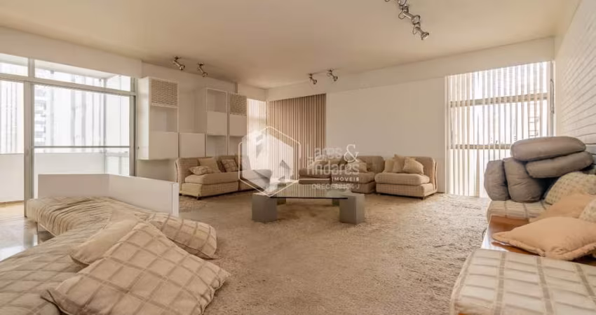 Apartamento tipo para venda com 3 quartos, sendo 1 suíte, 228m²