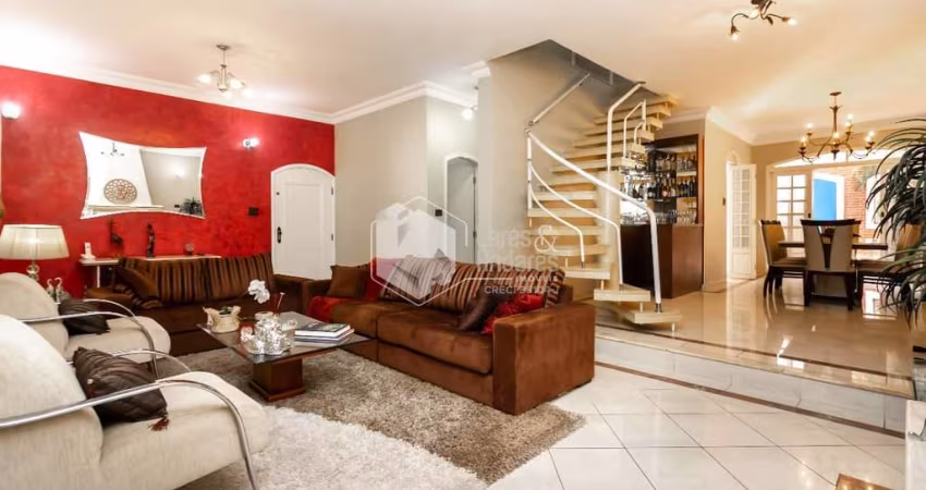 Sobrado para venda com 4 quartos, sendo 2 suítes, 402m²