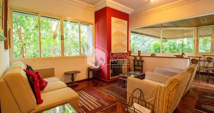 Apartamento tipo para venda com 3 quartos, sendo 3 suítes, 257m²
