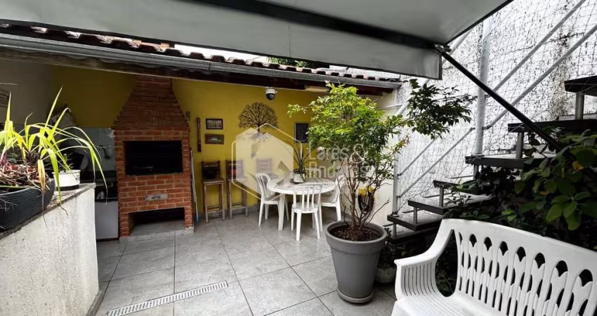 Sobrado para venda com 3 quartos, sendo 3 suítes, 203m²