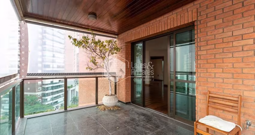 Apartamento tipo para venda com 3 quartos, sendo 3 suítes, 325m²