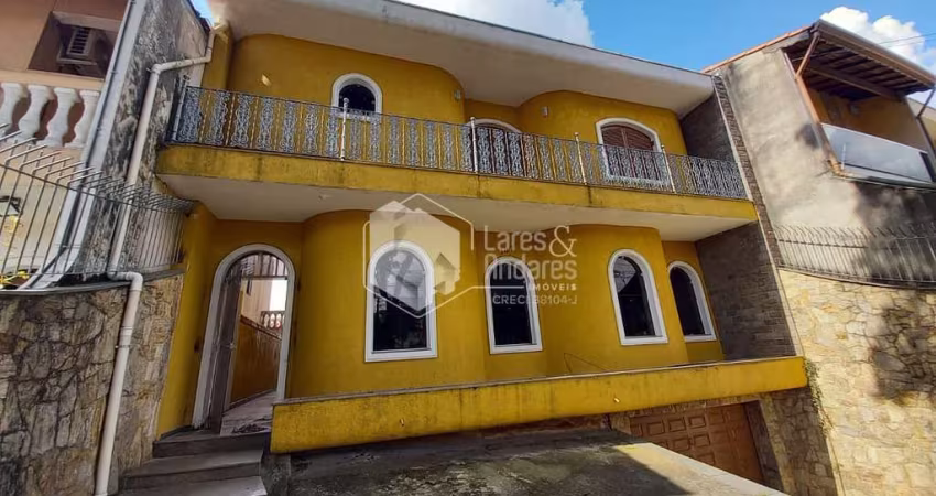 Casa tipo para venda com 4 quartos, sendo 1 suíte, 377m²