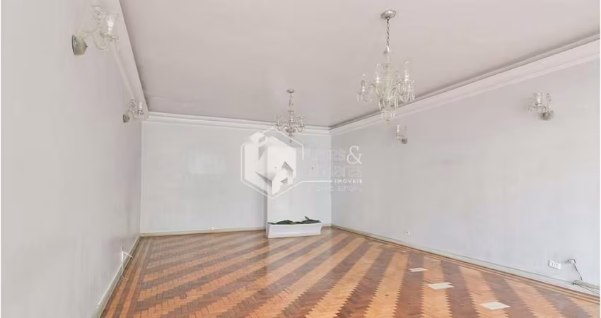 CASA ACOLHEDORA COM ESPAÇO GOURMET E CHURRASQUEIRA, COM 3 DORMITÓRIOS, 2 BANHEIROS BEM DISTRIBUÍDOS