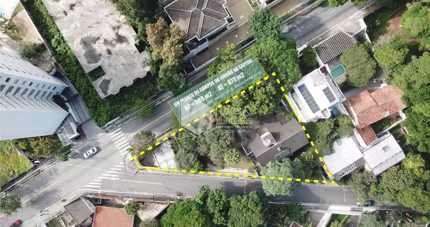 Sobrado para venda com 3 quartos, sendo 3 suítes, 380m²