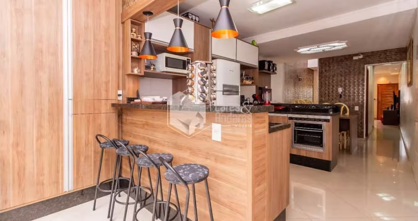 Sobrado para venda com 3 quartos, sendo 3 suítes, 153m²