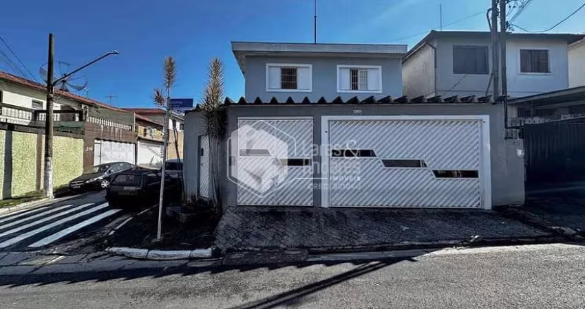 Casa tipo para venda com 4 quartos, sendo 1 suíte, 257m²