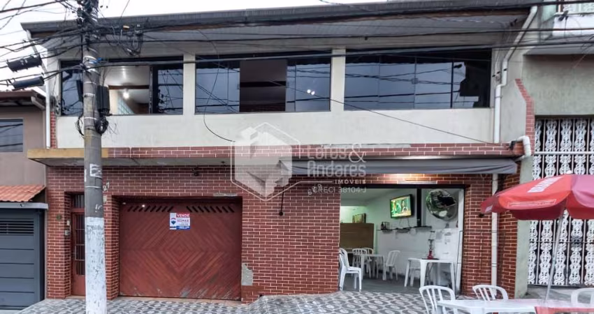 Casa tipo para venda com 4 quartos, sendo 2 suítes, 250m²