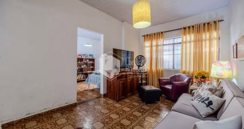 Casa tipo para venda com 2 quartos, sendo 1 suíte, 90m²