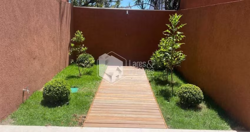 Casa tipo para venda com 3 quartos, sendo 2 suítes, 200m²