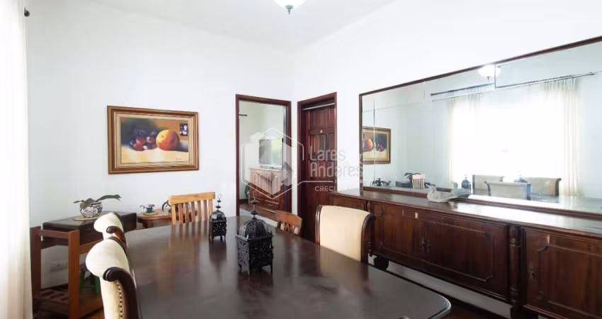 Casa tipo para venda com 3 quartos, sendo 1 suíte, 266m²