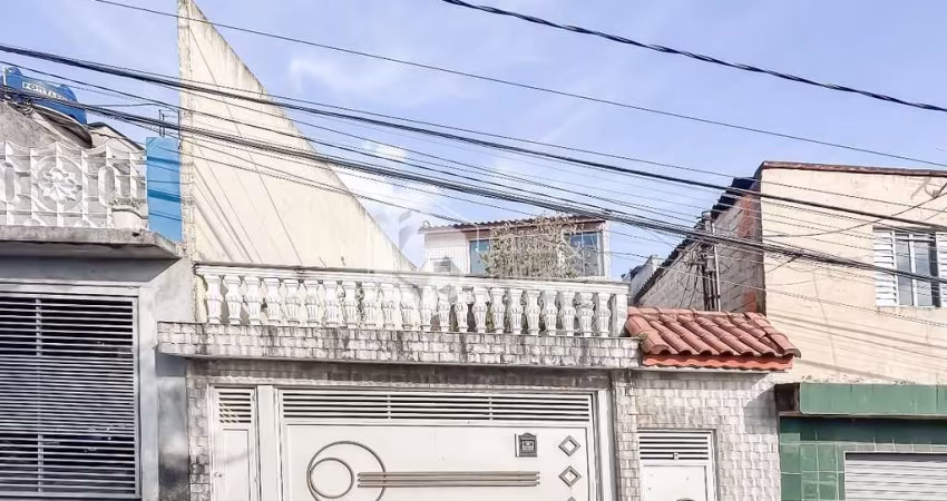Casa tipo para venda com 2 quartos, sendo 2 suítes, 302m²