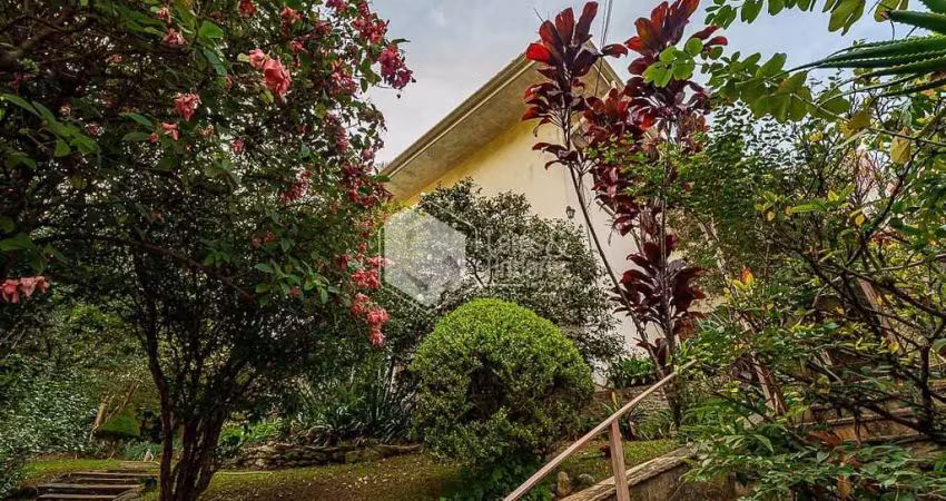 Casa tipo para venda em pacaembu com 3 quartos, sendo 1 suíte, 320m²