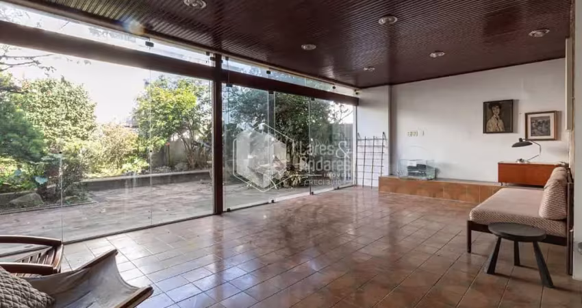 Sobrado para venda em moema com 5 quartos, sendo 1 suíte, 209m²