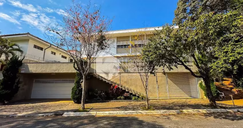 Casa tipo para venda em pacaembu com 3 quartos, sendo 1 suíte, 384m²