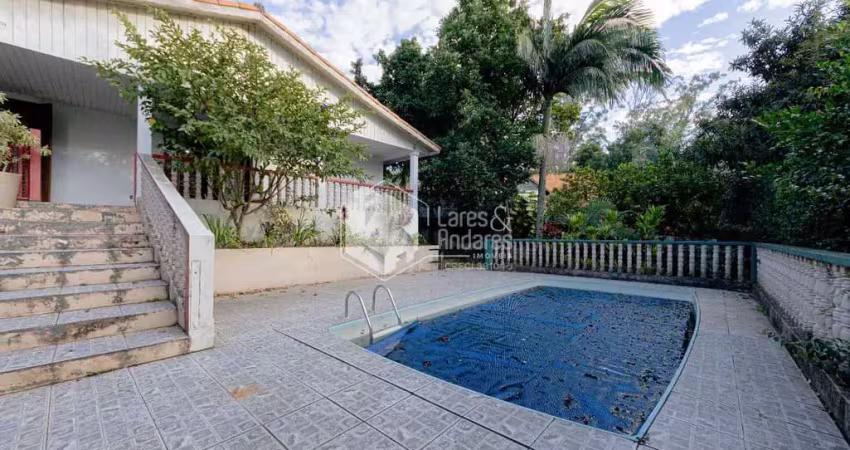 Casa tipo para venda em três montanhas com 5 quartos, sendo 1 suíte, 300m²