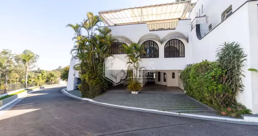 Casa no condomínio condomínio arcobaleno para venda com 5 quartos, sendo 3 suítes, 390m²