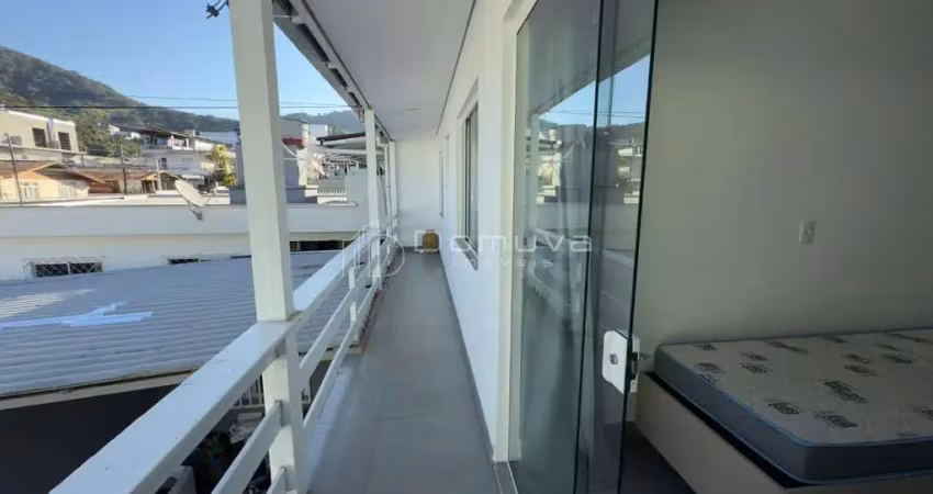 Locação anual casa 2 quartos bairro das nações balneário camboriú.