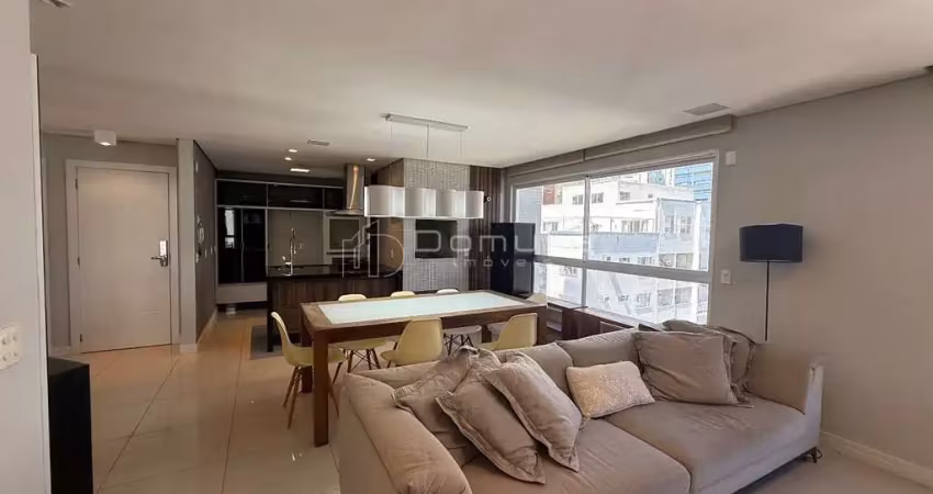 Apartamento em balneário camboriú na segunda quadra do mar com 2 suítes e 2 vagas de garagem