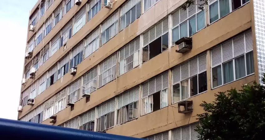 Vendo apt 4 qts no centro do recife  (81) 9.8645.3325