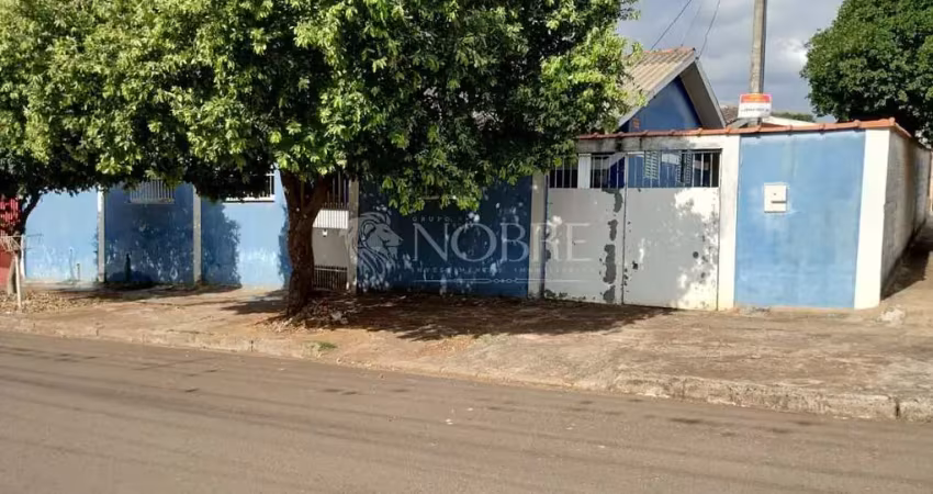 Casa na rua tucumã esquina com a travessa petrópolis