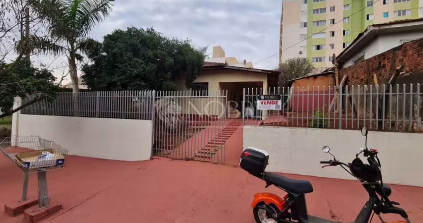 Terreno à venda na Rua Quintino Bocaiúva, Zona 07, Maringá