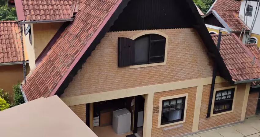 Casa em condomínio fechado com 2 quartos à venda em Itaipava, Petrópolis 